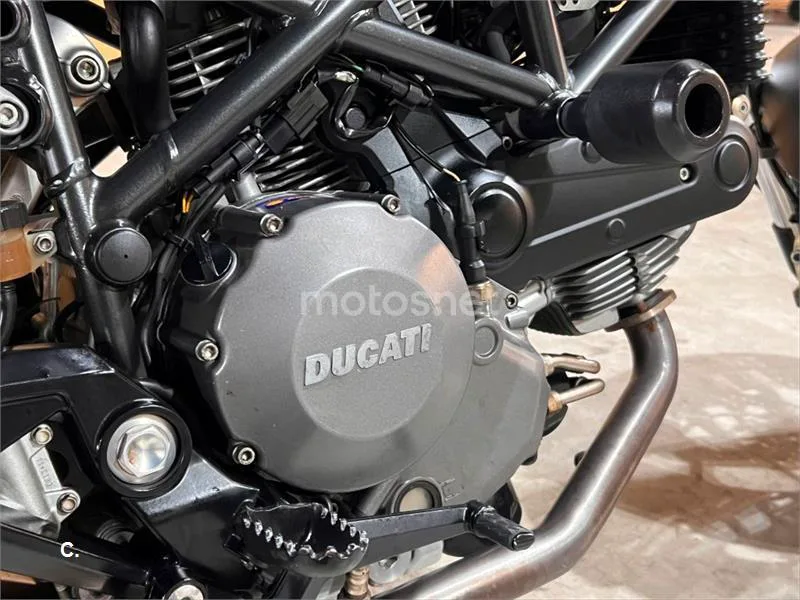 Ducati Hypermotard 796 – Vista 10