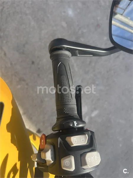 Triumph Street Triple 765 – Vista 3