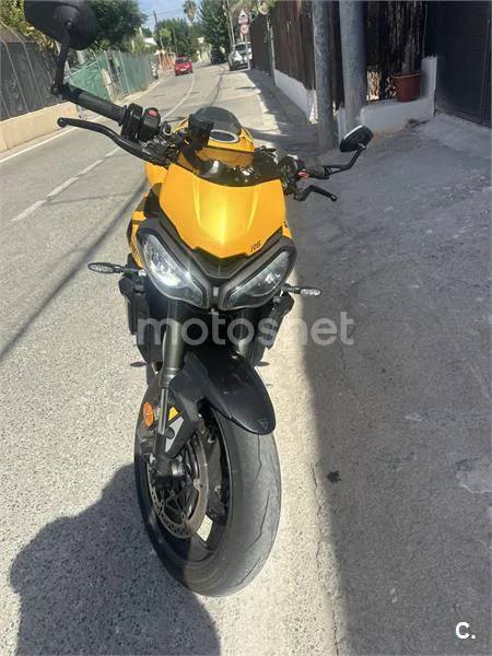 Triumph Street Triple 765 – Vista 6