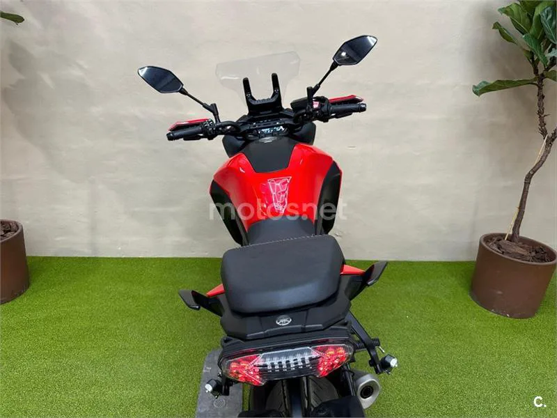 Yamaha Tracer 7 – Vista 9