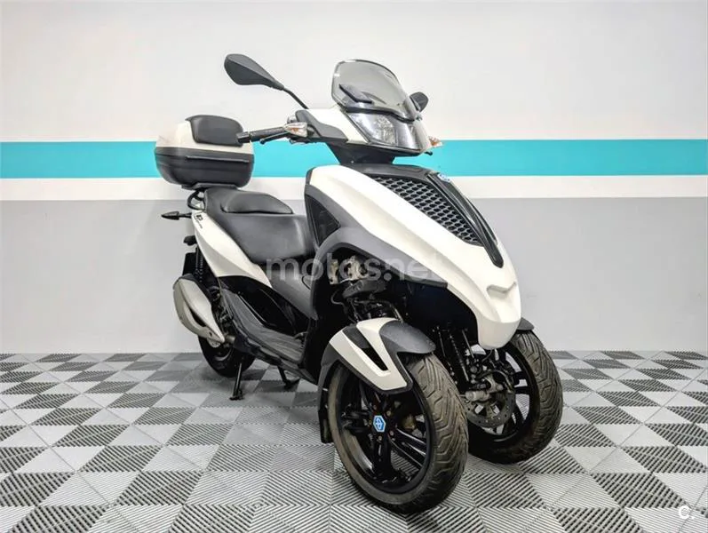 Piaggio MP3 Yourban 300 LT Sport – Vista 3