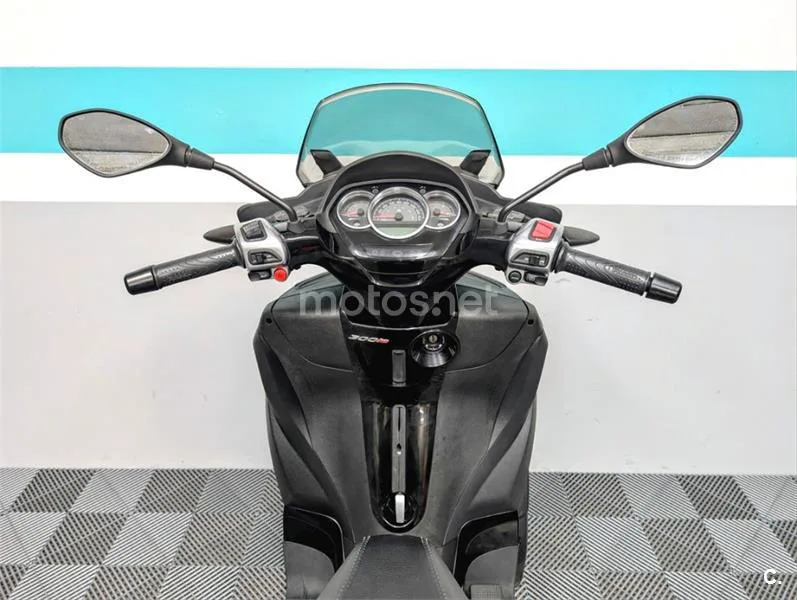Piaggio MP3 Yourban 300 LT Sport – Vista 8