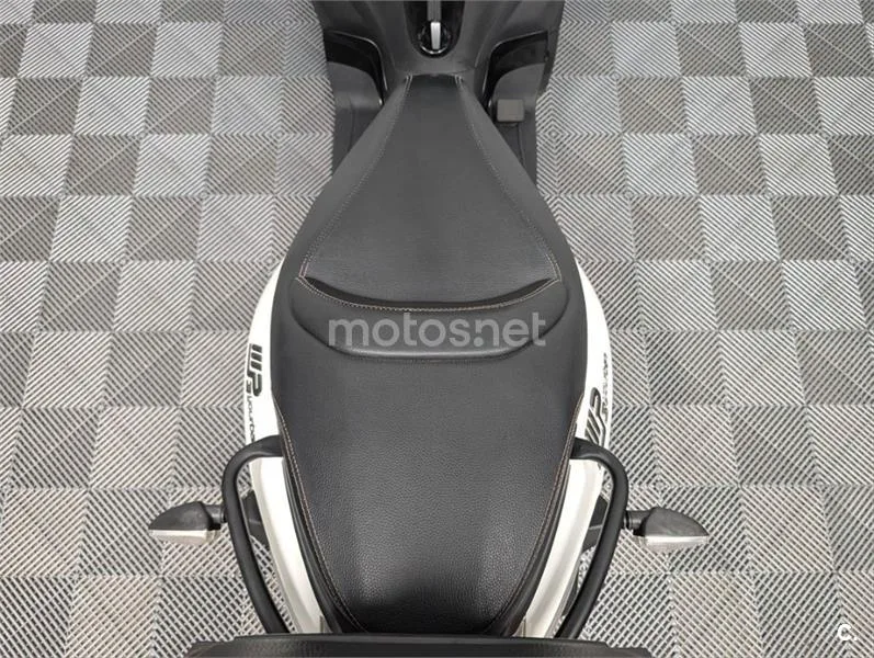 Piaggio MP3 Yourban 300 LT Sport – Vista 9