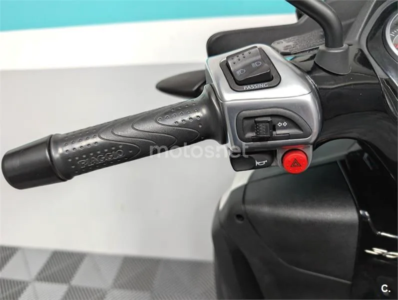 Piaggio MP3 Yourban 300 LT Sport – Vista 10