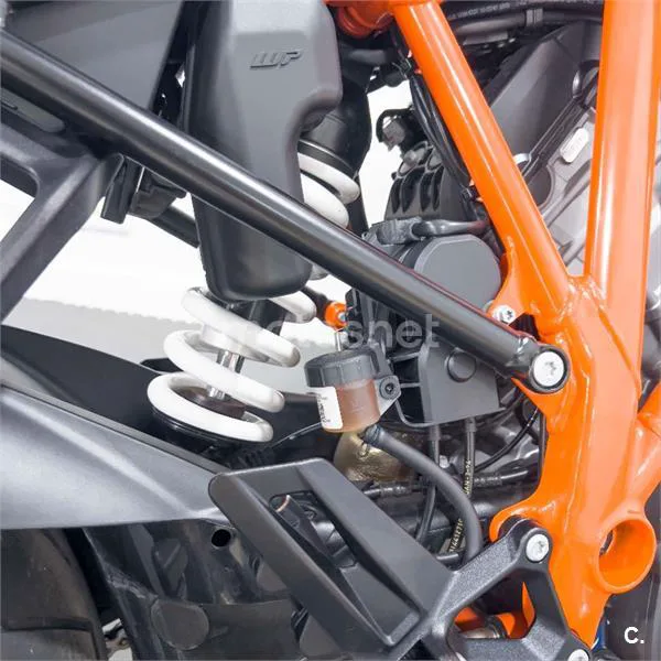 KTM 1290 Super Duke GT – Vista 13