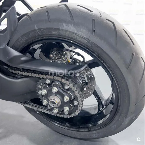 KTM 1290 Super Duke GT – Vista 14