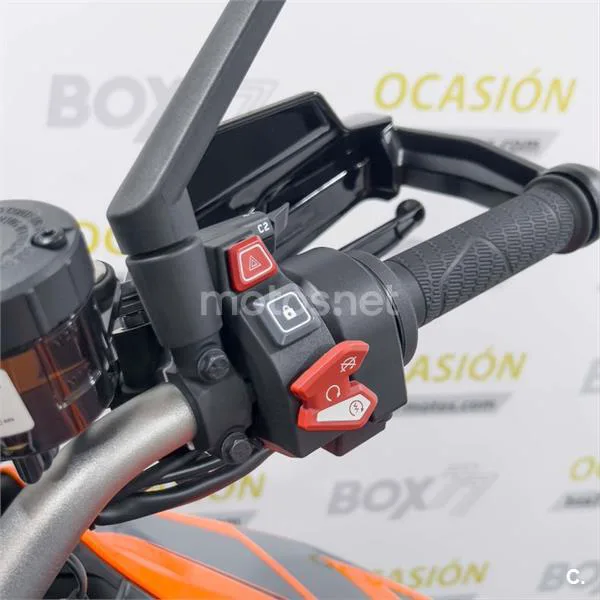 KTM 1290 Super Duke GT – Vista 17