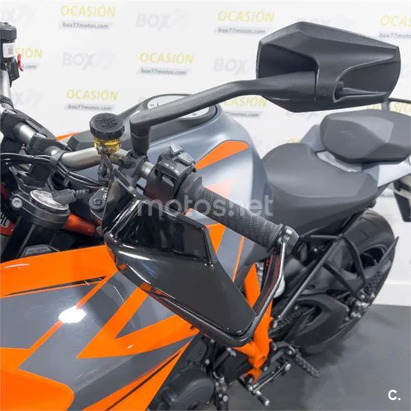 KTM 1290 Super Duke GT – Vista 23