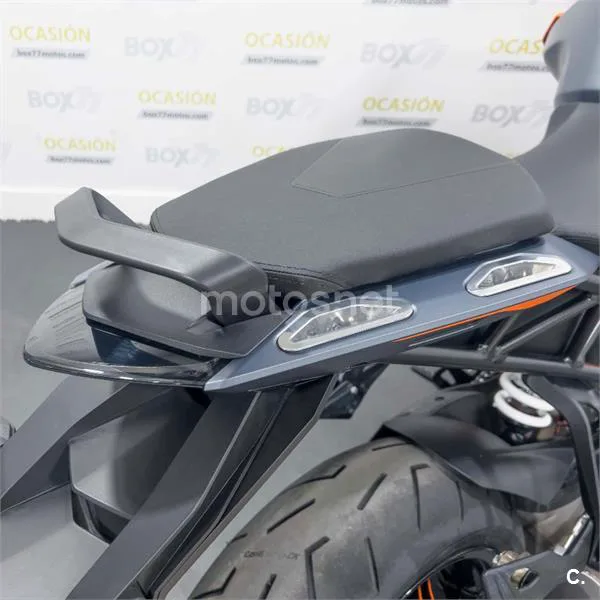 KTM 1290 Super Duke GT – Vista 10