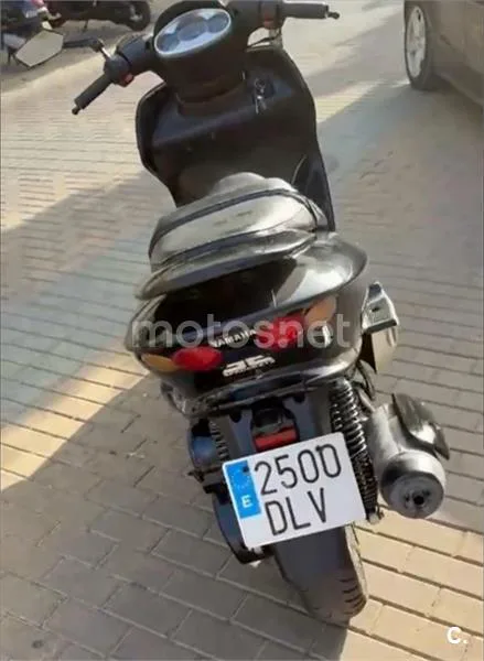 Yamaha YP Majesty 180 – Vista 2