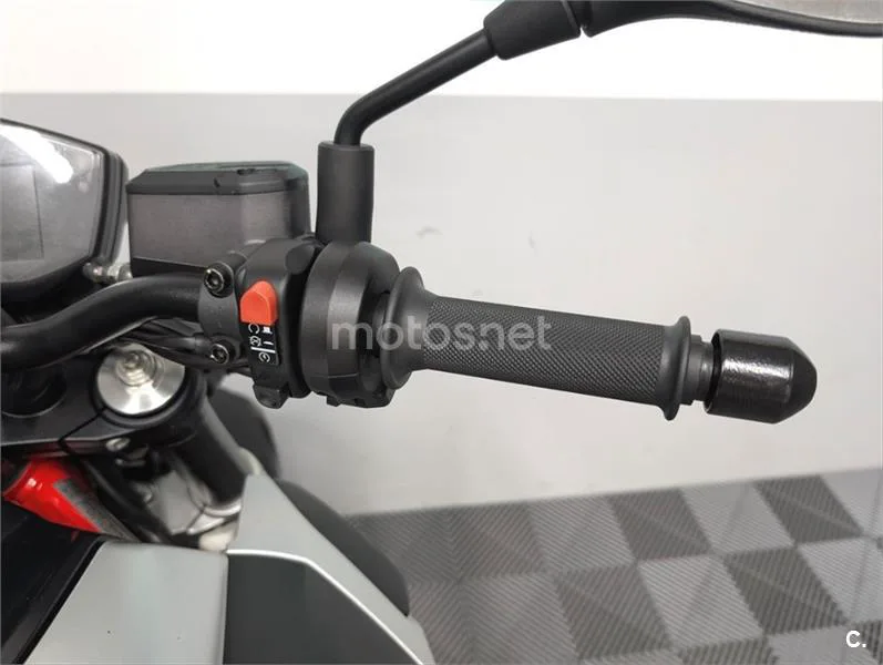 Aprilia Shiver 900 – Vista 12