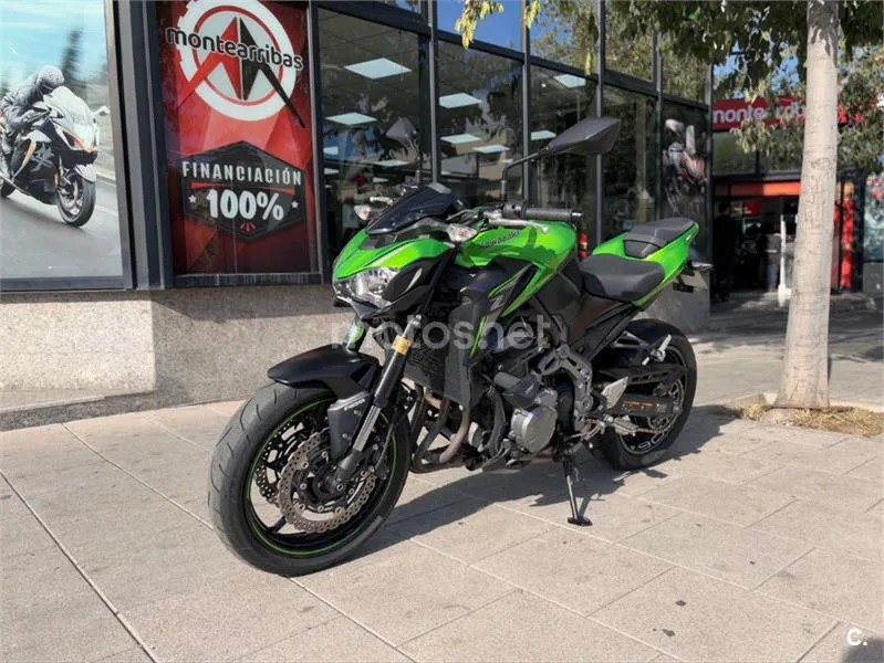 Kawasaki Z900 – Vista 4