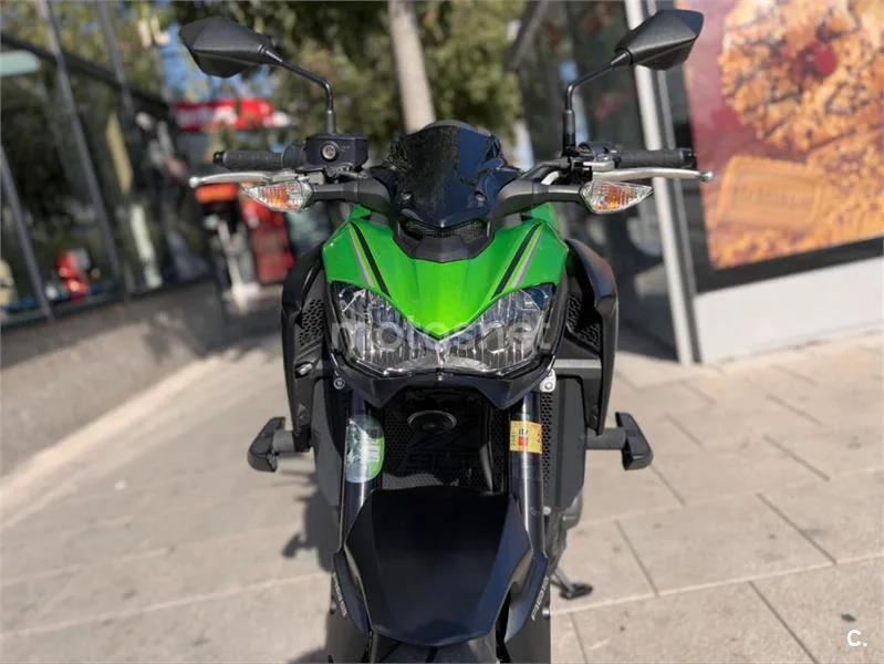 Kawasaki Z900 – Vista 6