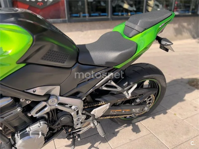 Kawasaki Z900 – Vista 7