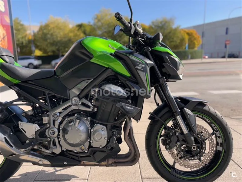 Kawasaki Z900 – Vista 10
