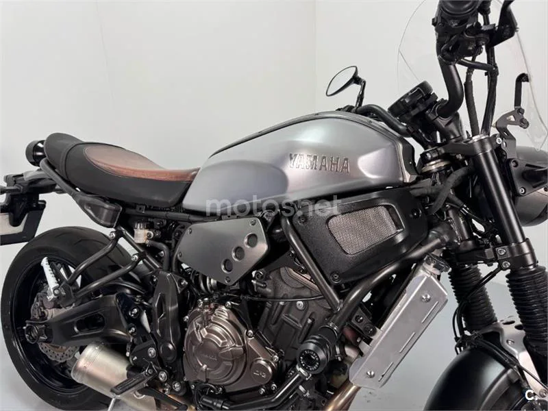Yamaha XSR 700 – Vista 3