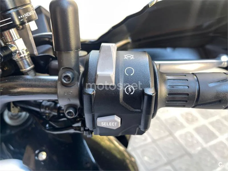 Kawasaki Versys 1000 – Vista 14