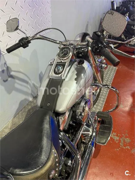 Harley-Davidson Softail Heritage Classic – Vista 10