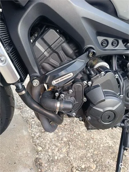 Yamaha XSR 900 – Vista 7