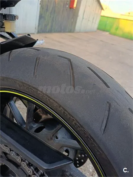 Yamaha XSR 900 – Vista 9