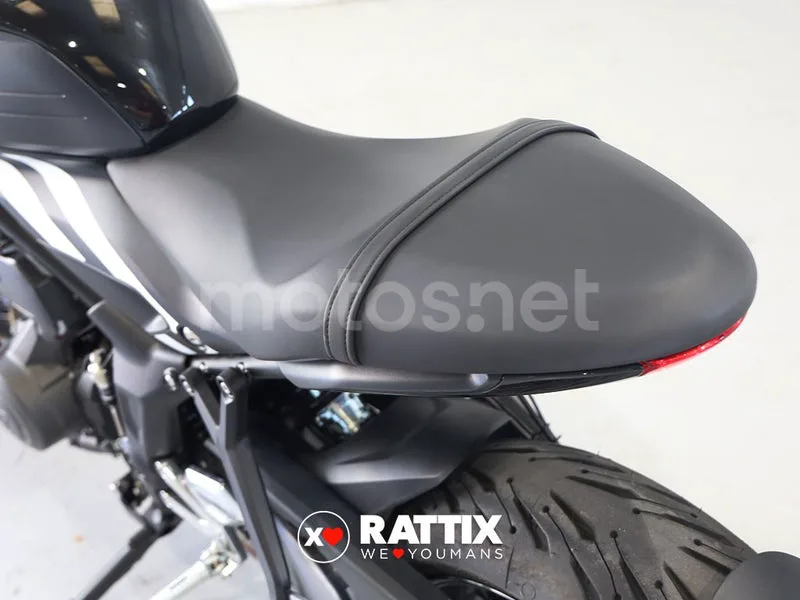 Triumph Trident 660 - Vista 7