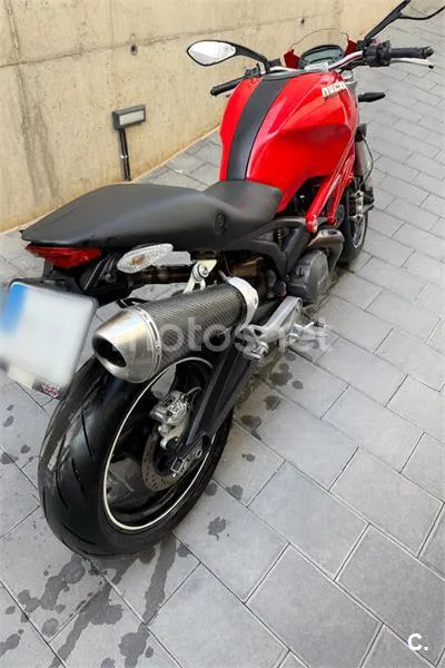 Ducati Monster 696 – Vista 3