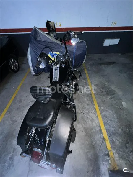 Harley-Davidson Road King Classic – Vista 11