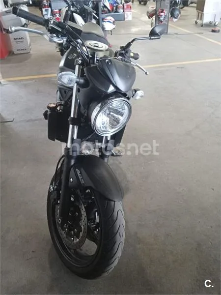 Suzuki SV 650 – Vista 8