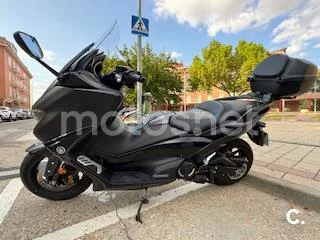 Yamaha TMAX 560 – Vista 12