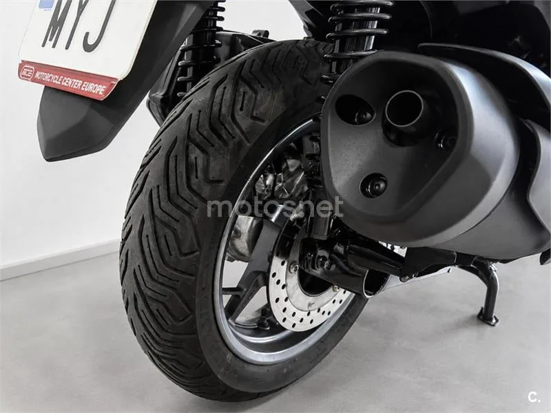 Yamaha XMAX 300 – Vista 3