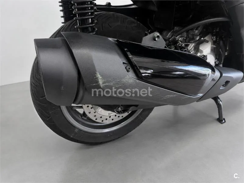 Yamaha XMAX 300 – Vista 4