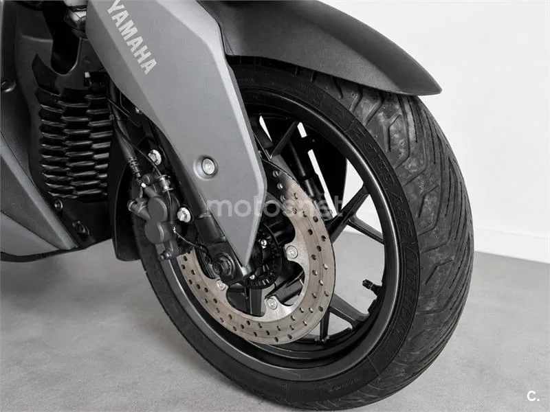 Yamaha XMAX 300 – Vista 5