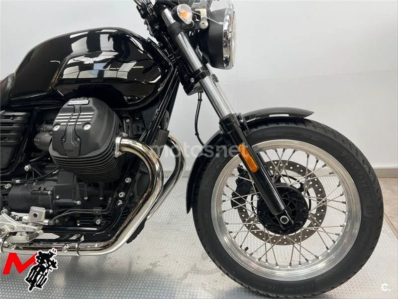 Moto Guzzi V7 III – Vista 3