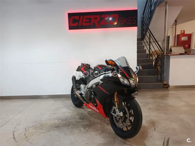 Aprilia RSV4 Factory – Vista 13