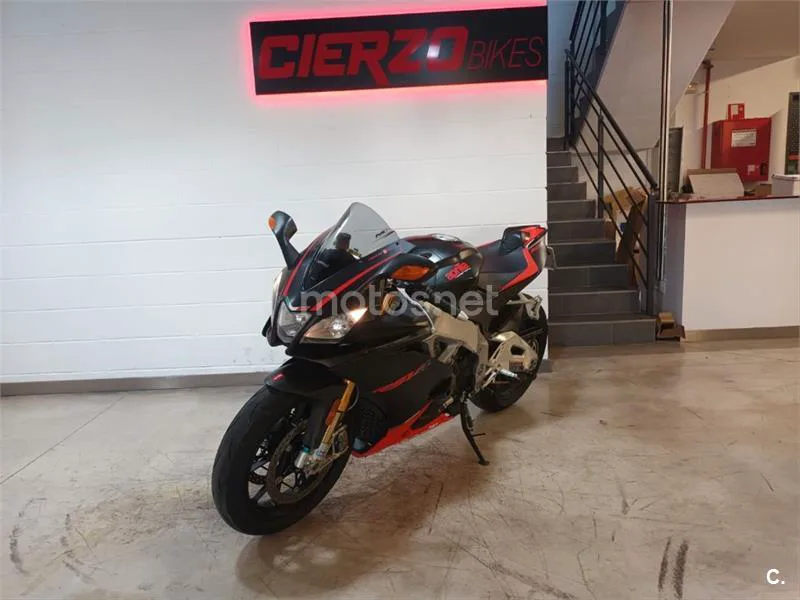 Aprilia RSV4 Factory – Vista 14