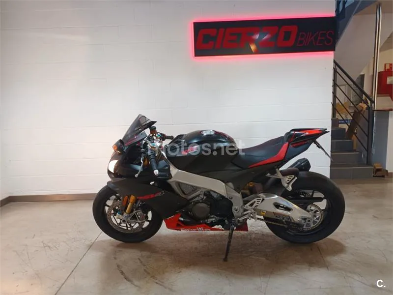 Aprilia RSV4 Factory – Vista 4