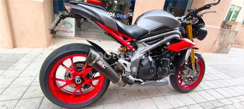 Triumph Speed Triple – Vista 11