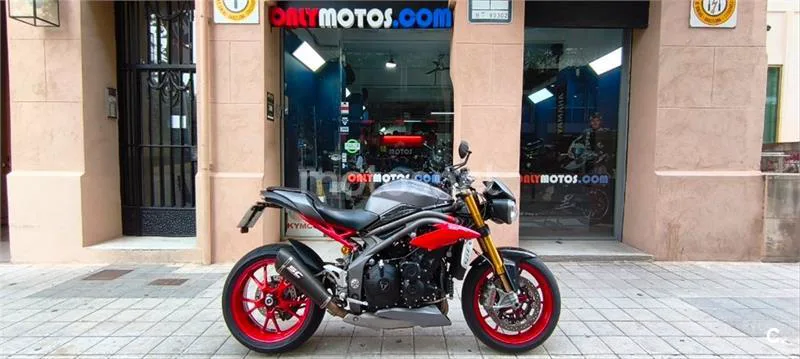 Triumph Speed Triple – Vista 16