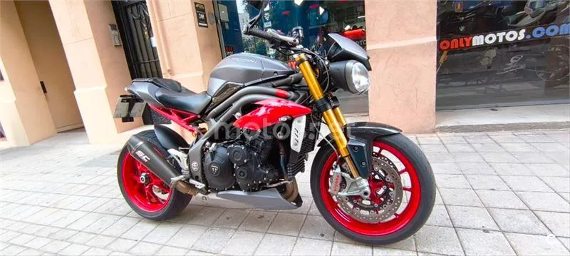 Triumph Speed Triple – Vista 17