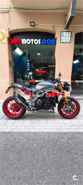 Triumph Speed Triple – Vista 19