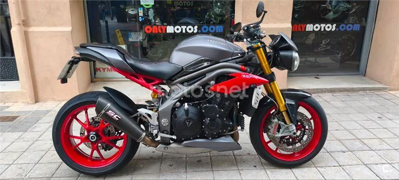 Triumph Speed Triple – Vista 22