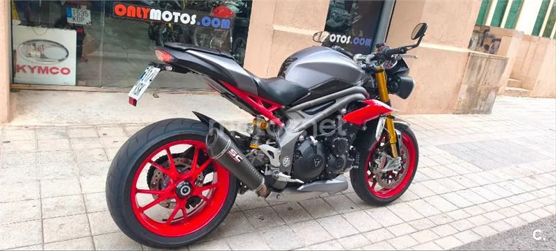 Triumph Speed Triple – Vista 23