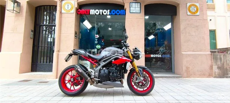 Triumph Speed Triple – Vista 34