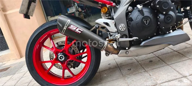 Triumph Speed Triple – Vista 35