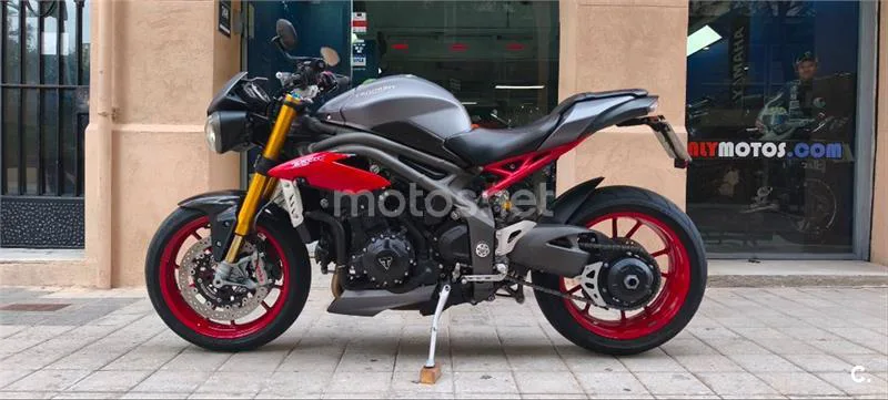 Triumph Speed Triple – Vista 37