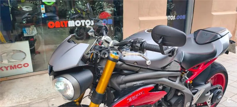 Triumph Speed Triple – Vista 44