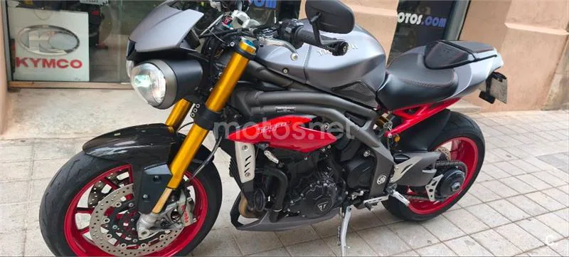 Triumph Speed Triple – Vista 46