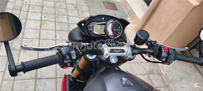 Triumph Speed Triple – Vista 53