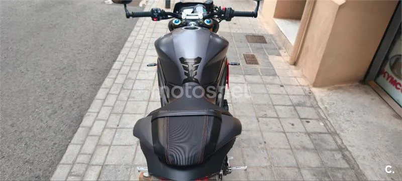 Triumph Speed Triple – Vista 55