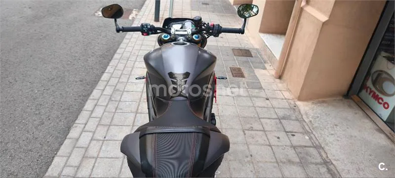 Triumph Speed Triple – Vista 57